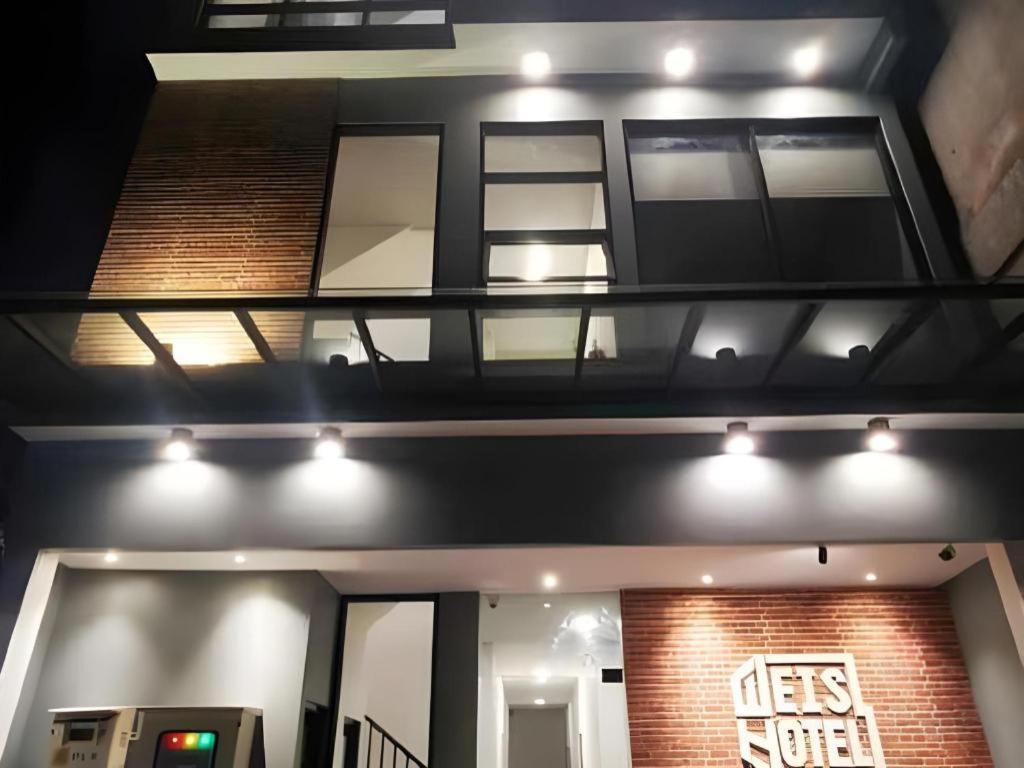 Weis Hotel Simpang Lima סמאראנג מראה חיצוני תמונה